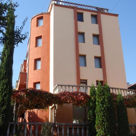 Family Hotel Saint Iliya Бургас Экстерьер фото