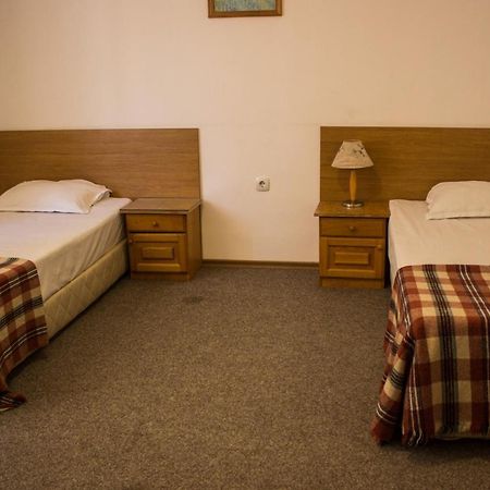 Family Hotel Saint Iliya Бургас Экстерьер фото