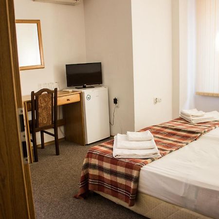 Family Hotel Saint Iliya Бургас Экстерьер фото