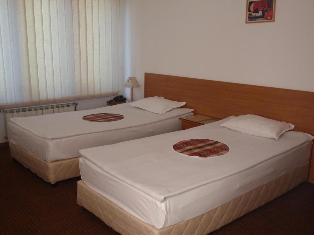 Family Hotel Saint Iliya Бургас Номер фото