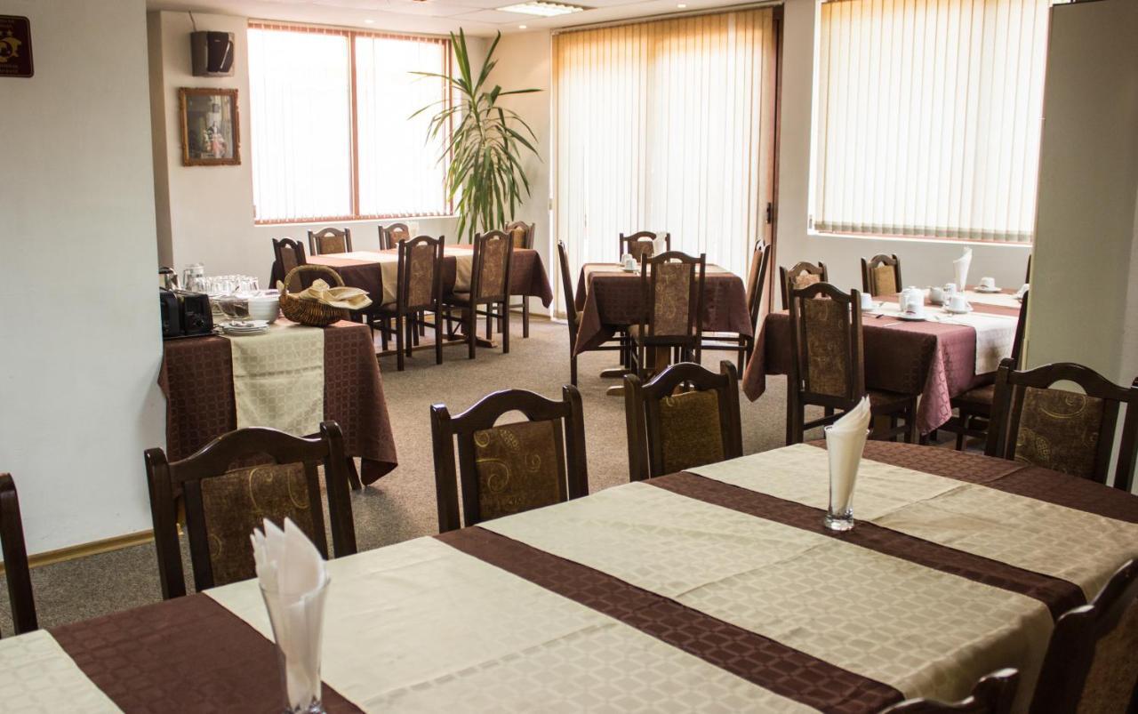 Family Hotel Saint Iliya Бургас Экстерьер фото