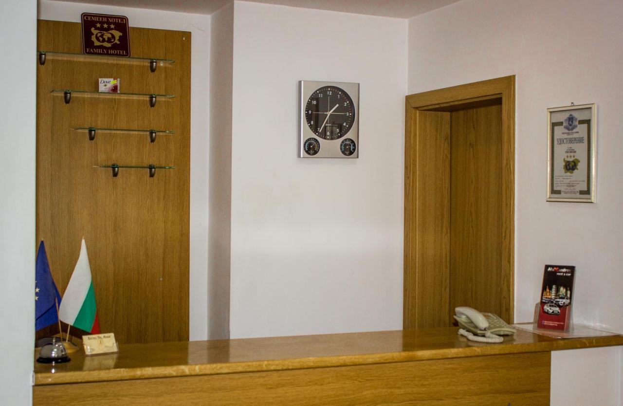Family Hotel Saint Iliya Бургас Экстерьер фото