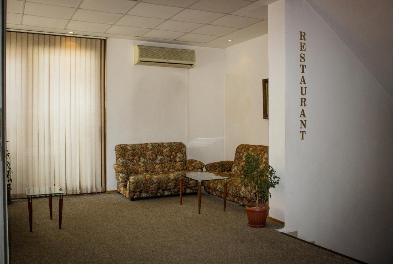 Family Hotel Saint Iliya Бургас Экстерьер фото
