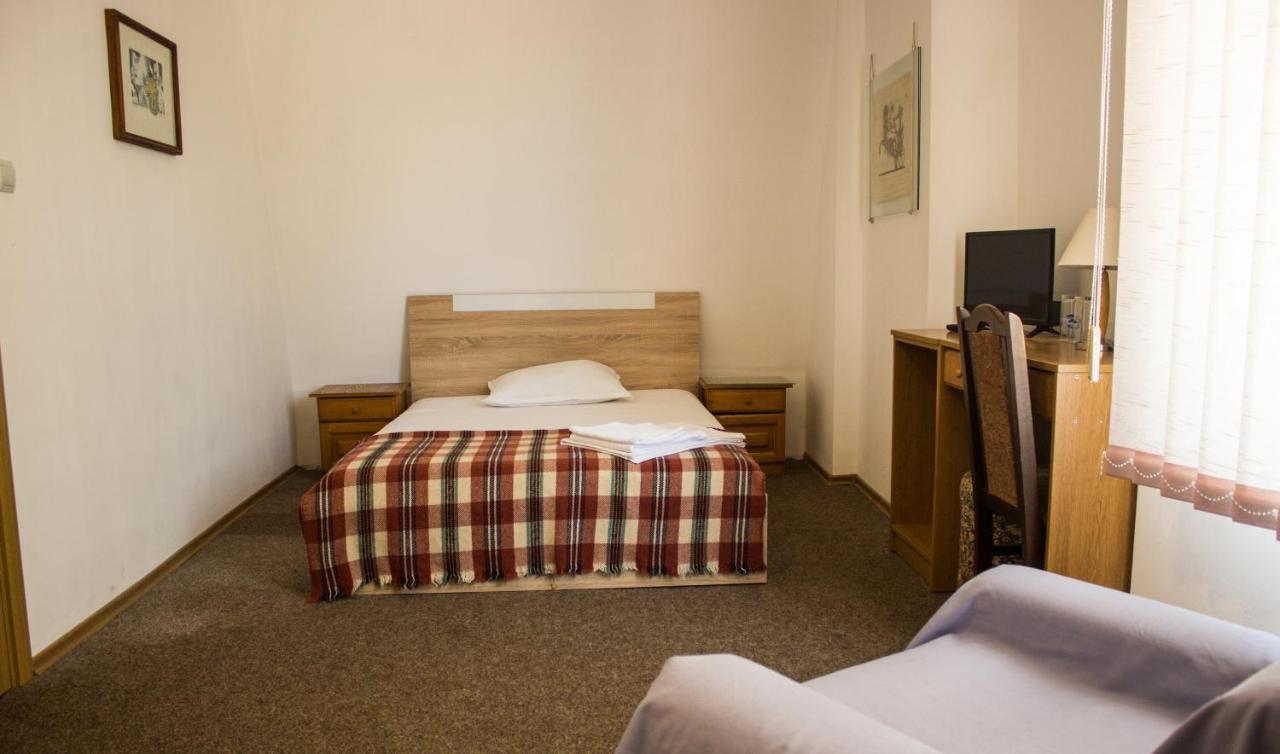 Family Hotel Saint Iliya Бургас Экстерьер фото