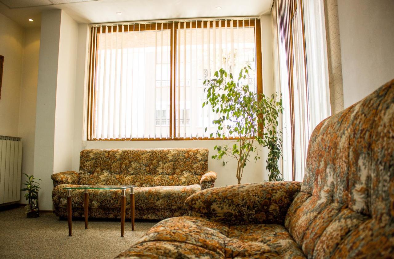 Family Hotel Saint Iliya Бургас Экстерьер фото