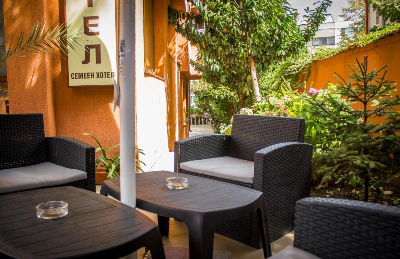 Family Hotel Saint Iliya Бургас Экстерьер фото