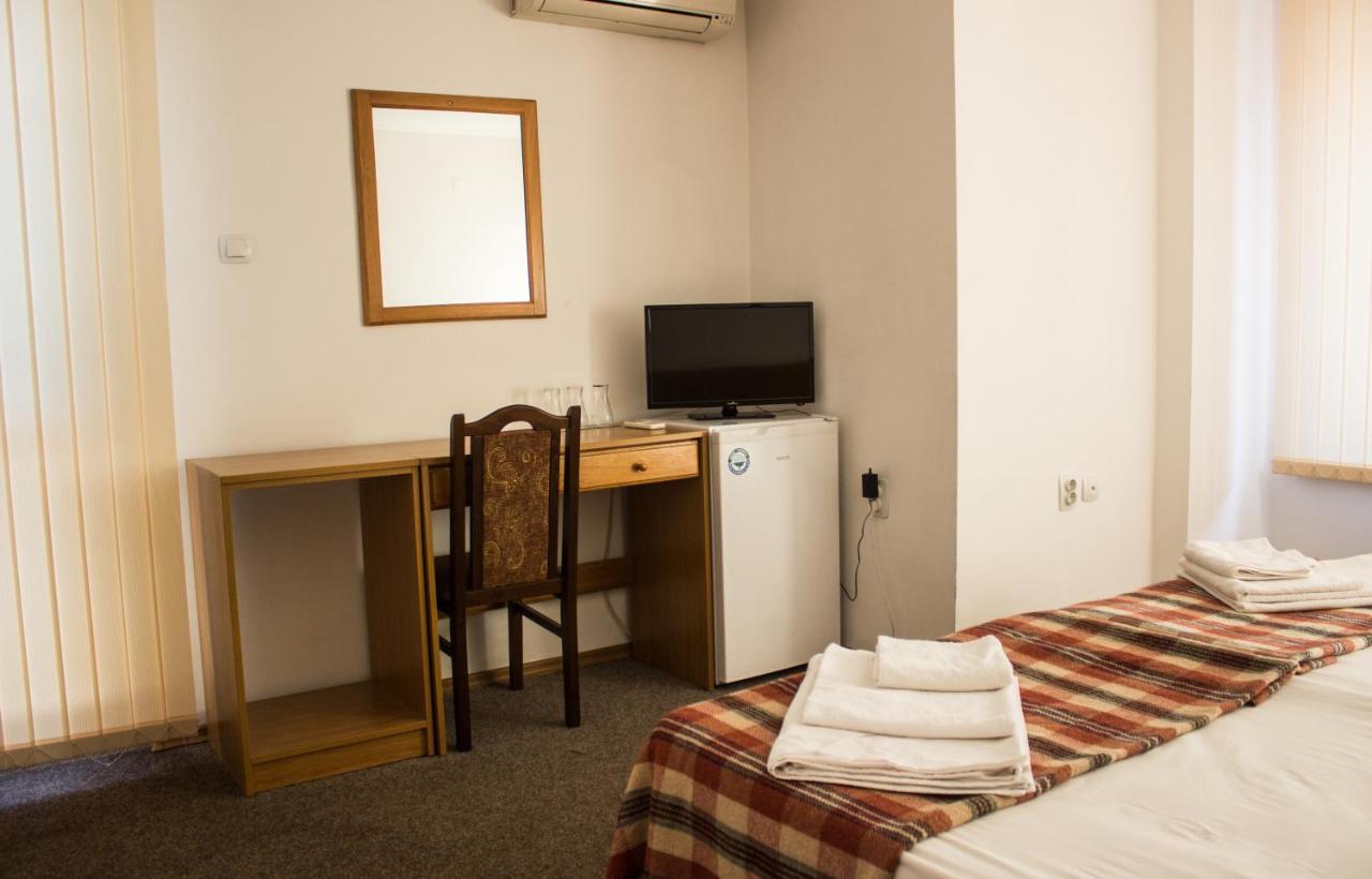 Family Hotel Saint Iliya Бургас Экстерьер фото